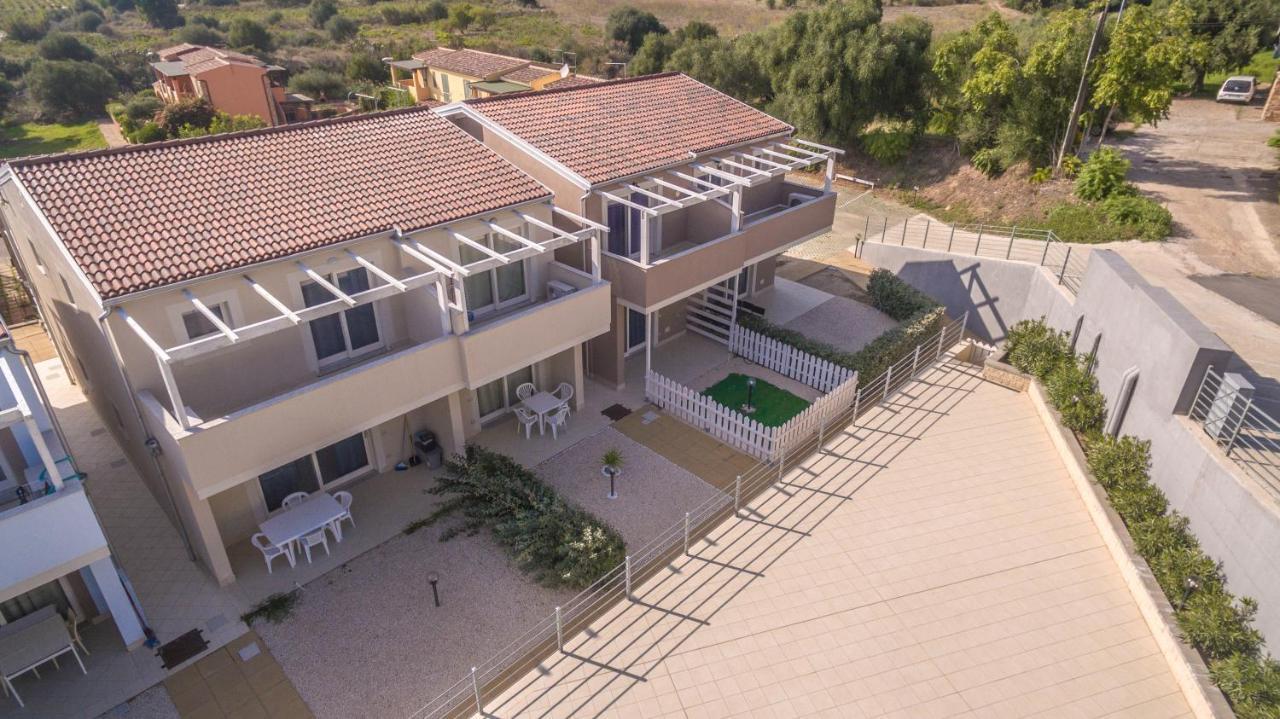 Villetta Federico Climatizzata Con Giardino Privato Viddalba Exterior photo