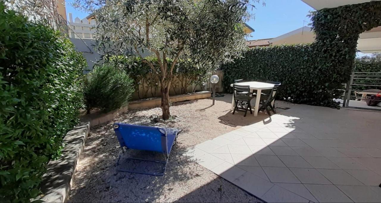Villetta Federico Climatizzata Con Giardino Privato Viddalba Exterior photo